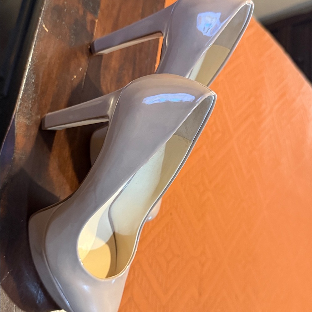 Jessica Simpson Gray Heels